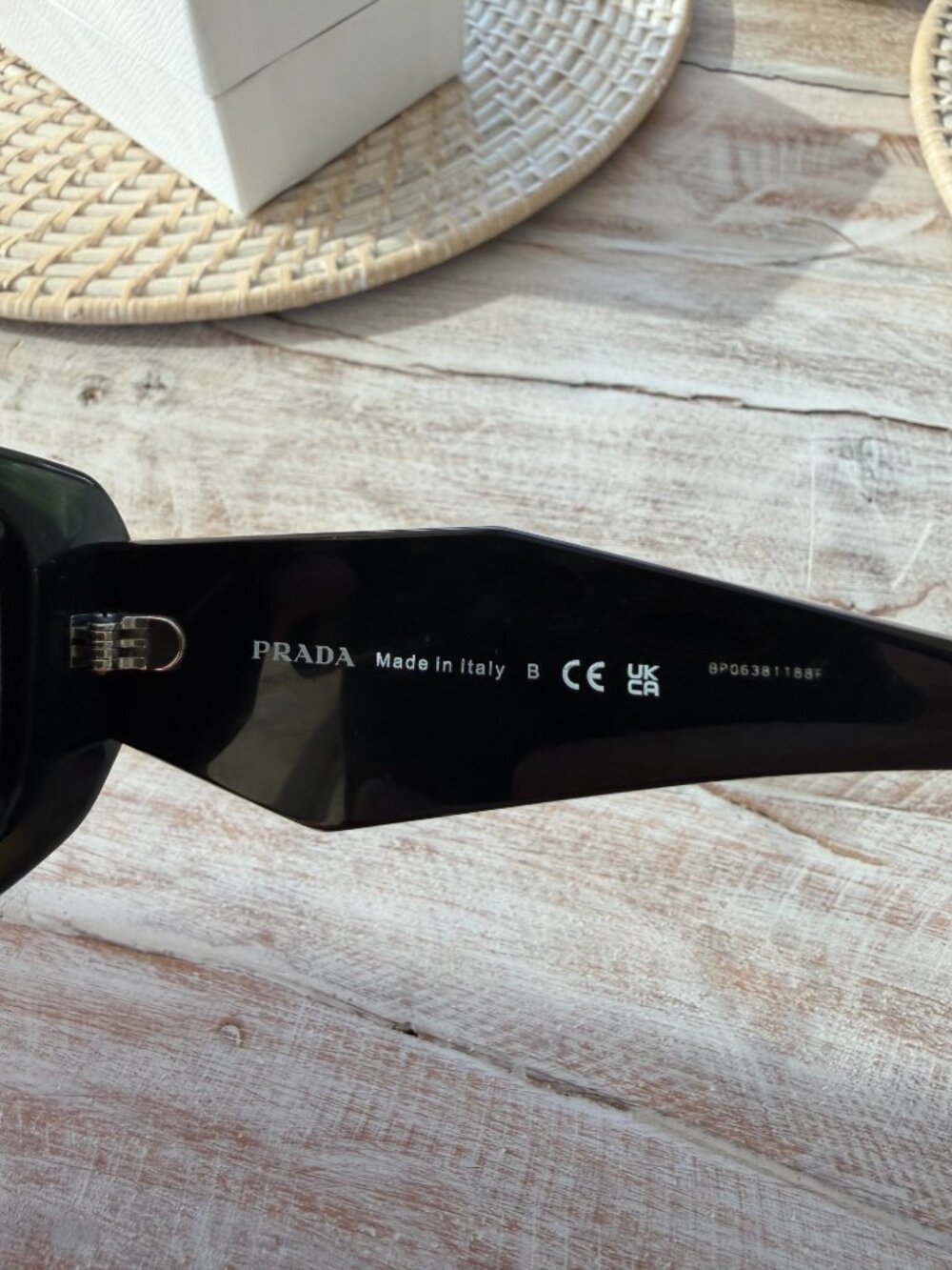 Prada PR 17WS Sunglasses - Excellent Condition - Picture 6 of 9
